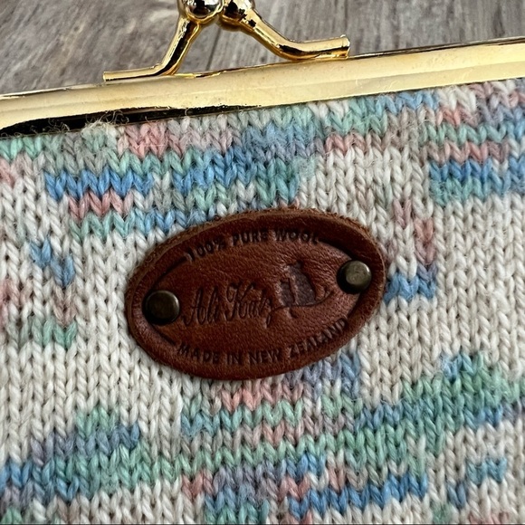 Rare! Ali Katz Crochet Knit “Sheep” Print Wool Mini w/Kiss Lock Closure Clutch - Picture 6 of 7